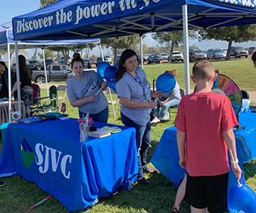 SJVC_Porterville_students_volunteer_2019_Kids_Fest