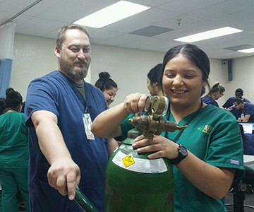 visalia-respiratory-therapy-students-teach-medical-assisting-students