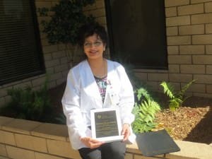 Sujanalatha De Almeida with Educator of the Year Award